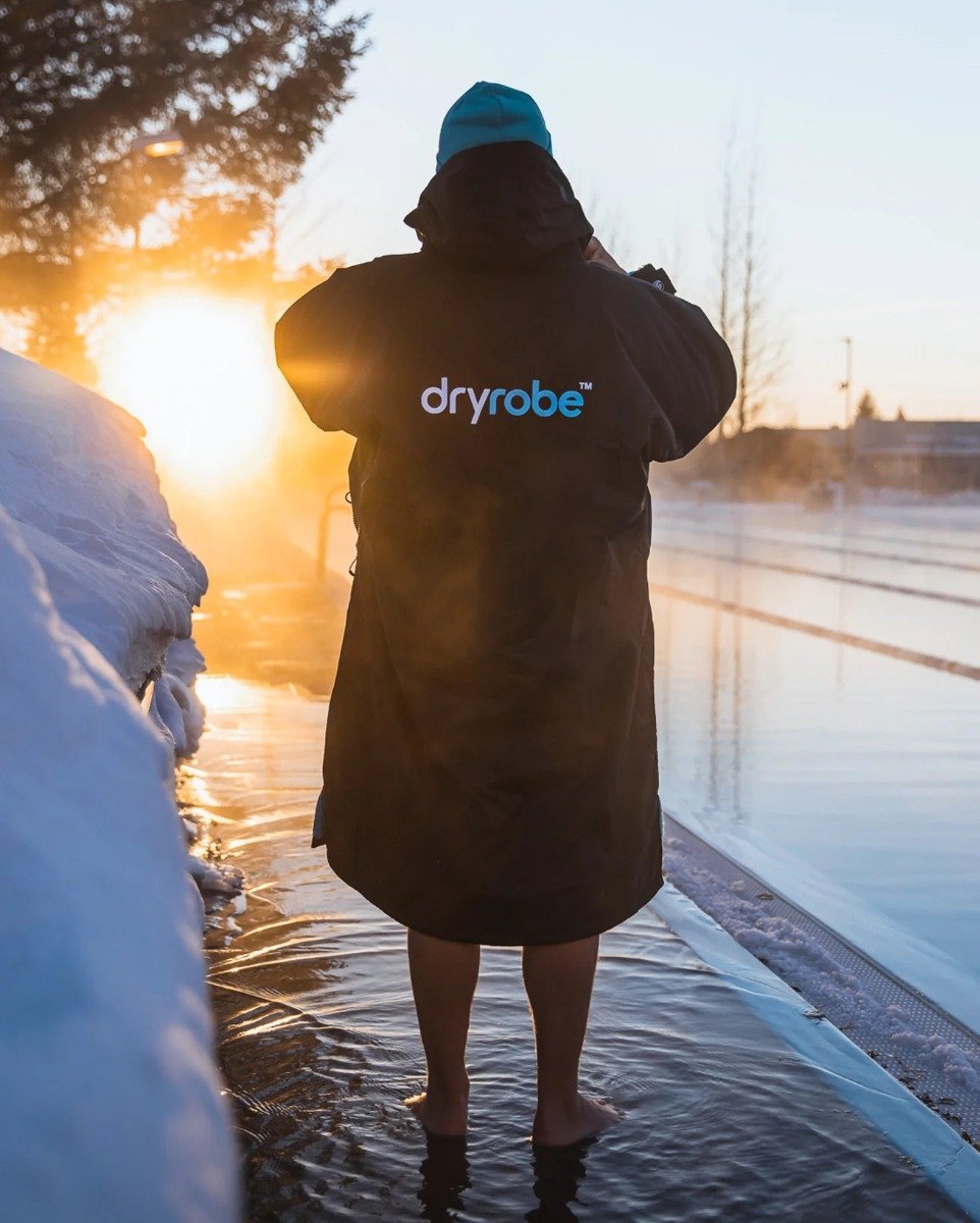 Dryrobe Advance Long Sleeve Changing Robe - Black / Blue