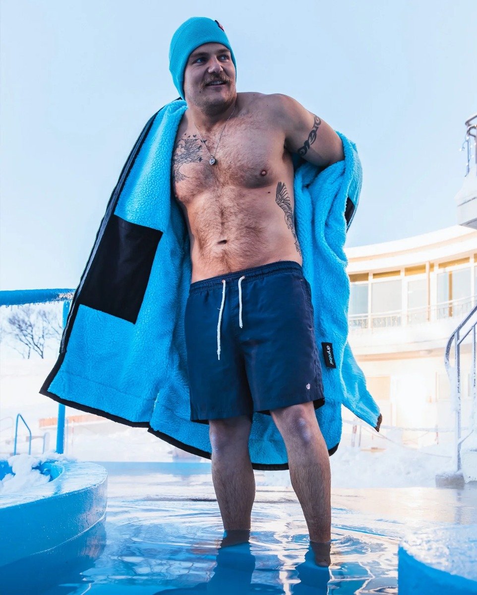 Dryrobe Advance Long Sleeve Changing Robe - Black / Blue