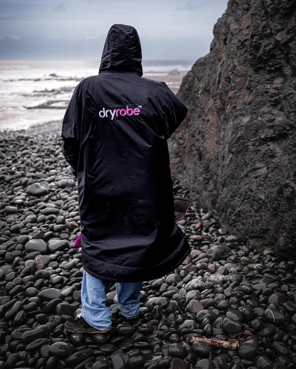 Dryrobe Advance Long Sleeve Changing Robe - Black/Pink