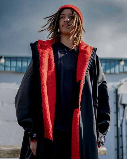 Dryrobe Advance Long Sleeve Adult Changing Robe - Black/Red