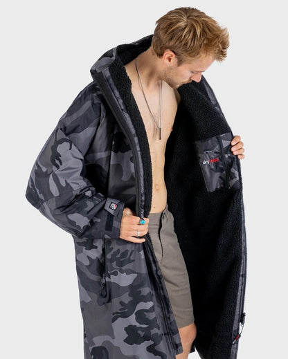 Dryrobe Advance Long Sleeve Changing Robe - Black / Camo