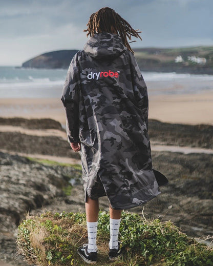 Dryrobe Advance Long Sleeve Changing Robe - Black / Camo