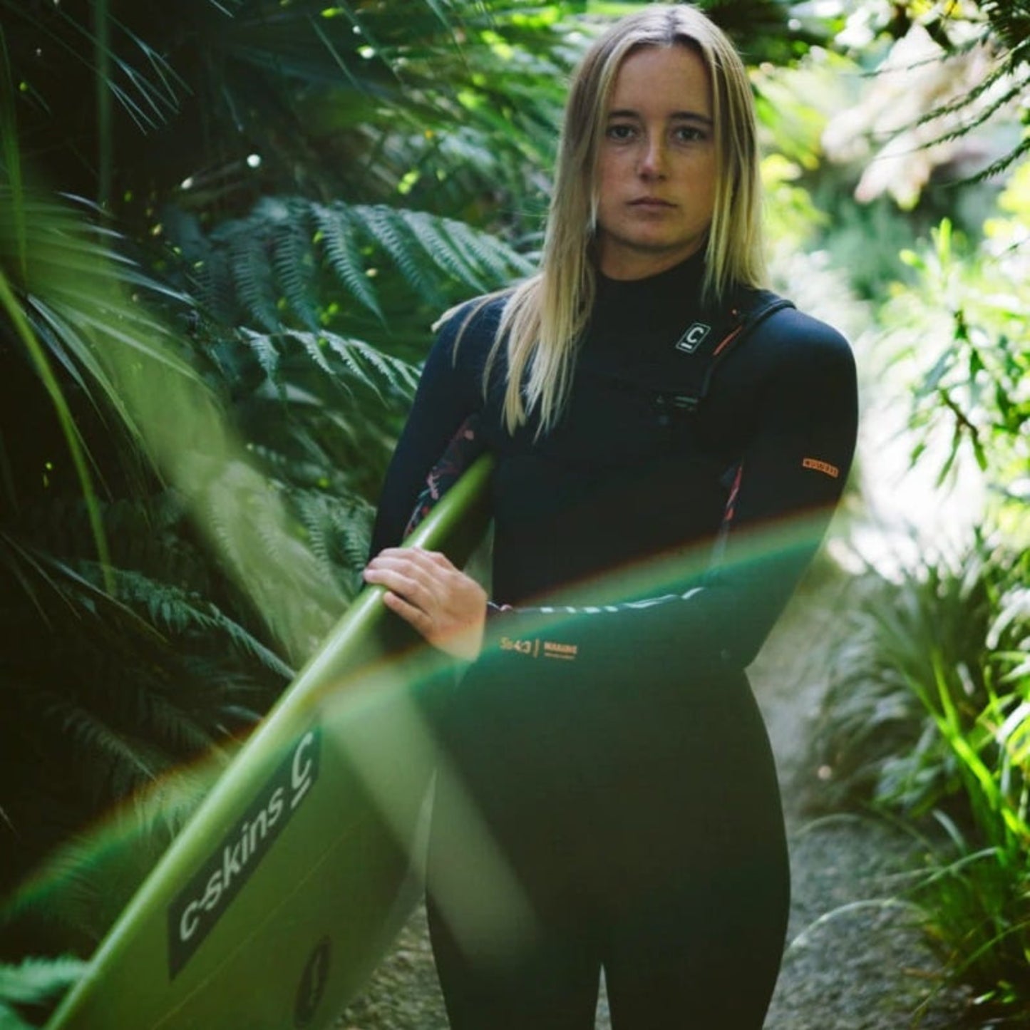 C-Skins NuWave Solace 4/3mm Womens GBS Chest Zip Wetsuit in Raven Black / Black X
