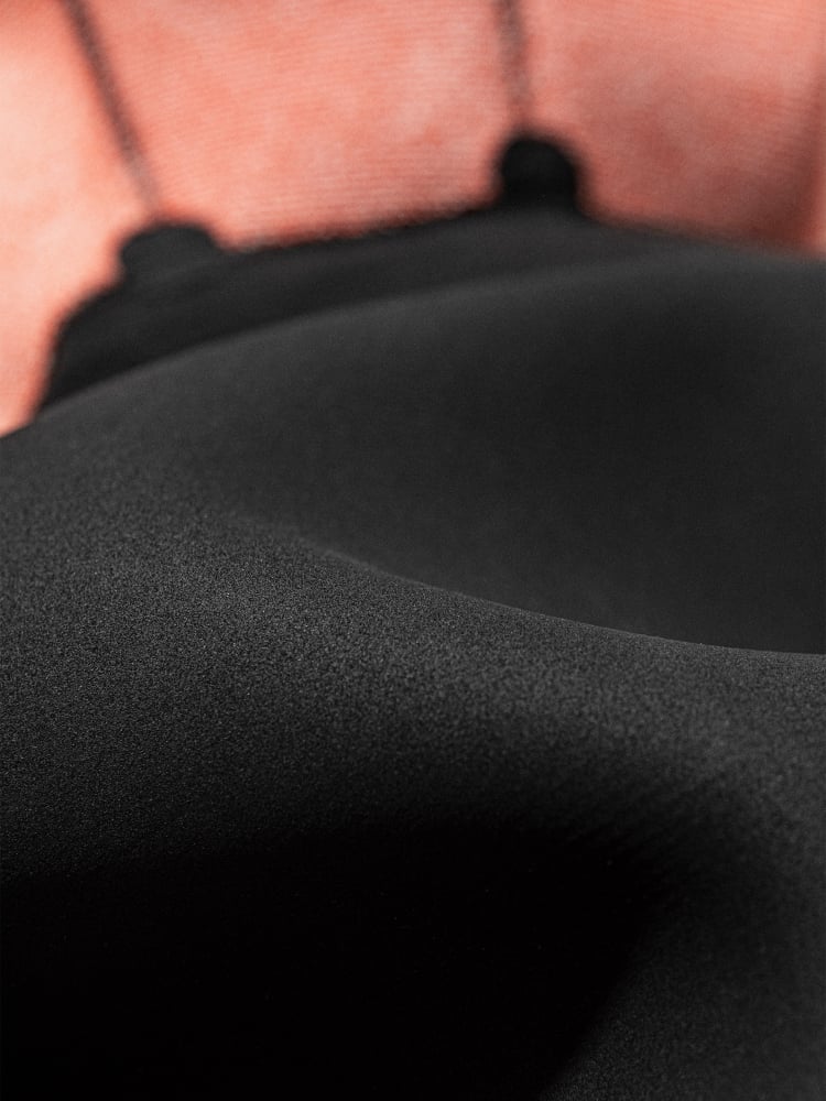 Orca 2mm Unisex Surf Vest With Hood - Black