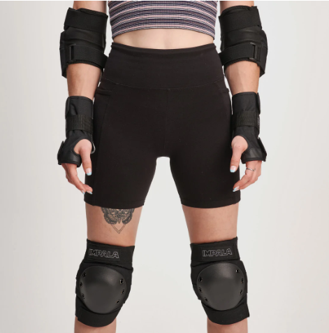 Impala Adult Protective Set - Black - Lifestyle