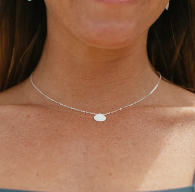 Pineapple Island Asri Seashell Necklace - Silver
