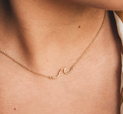 Pineapple Island Asri Hammered Wave Necklace - Gold