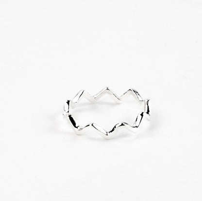 Pineapple Island Ripple Wave Ring - Silver