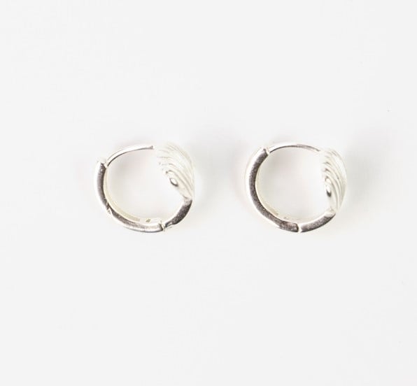 Pineapple Island Shell Hoop Earrings - Silver