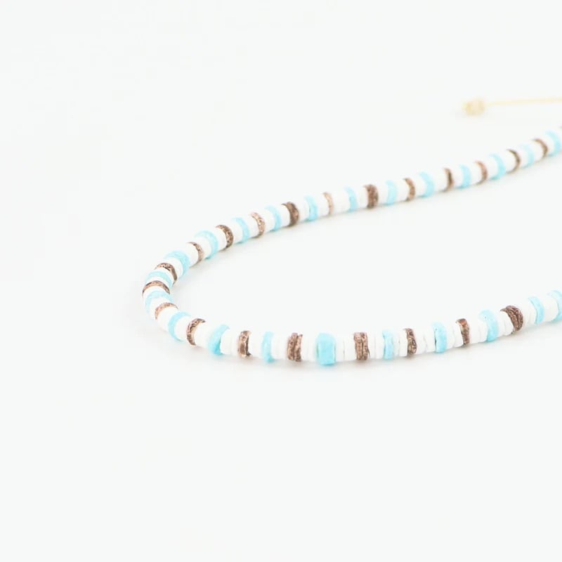 Pineapple Island Padangbai Puka Shell Necklace - Blue & Natural