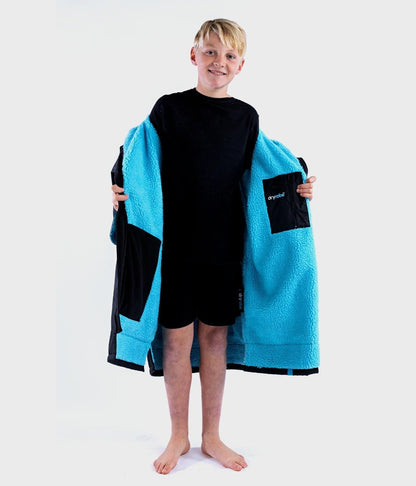Dryrobe Advance Short Sleeve Changing Robe - Age 5-9 - Black / Blue