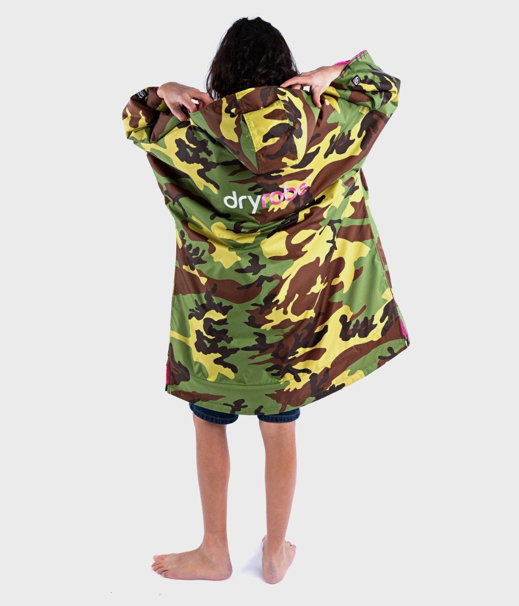 Dryrobe Advance Kids Short Sleeve Changing Robe - Camo/Pink