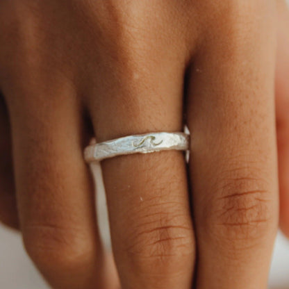 Pineapple Island Flow With It Engraved Wave Ring - Silver Plated