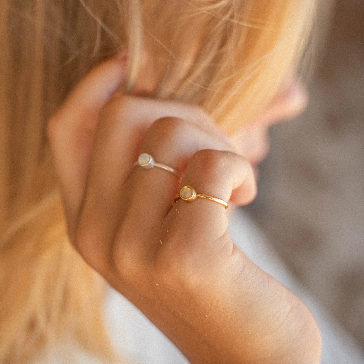 Pineapple Island White Agate Adjustable Ring - Silver Plated
