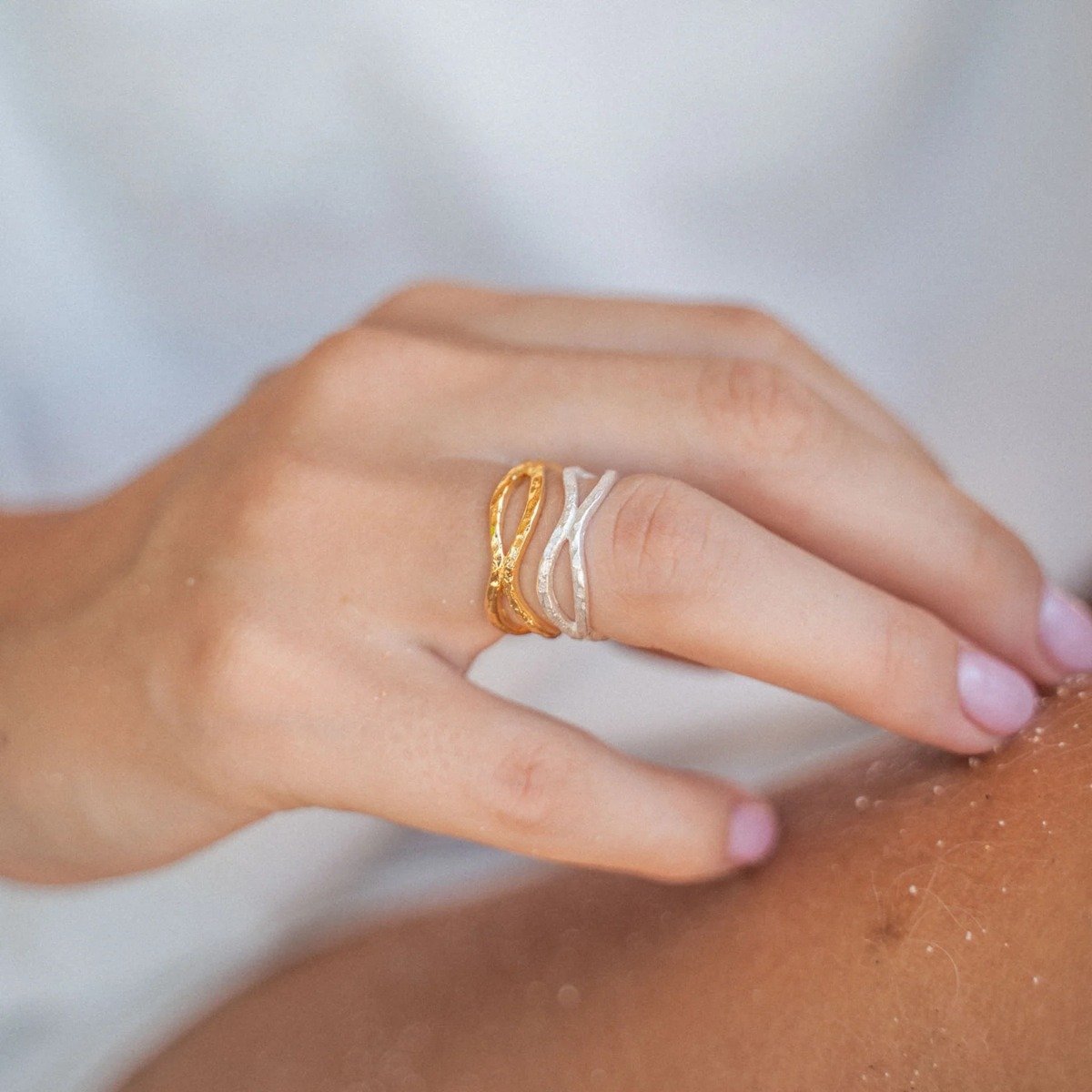 Pineapple Island Layered Deep Wave Adjustable Ring - Silver Plated