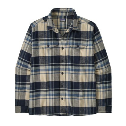 Patagonia Men's Fjord Flannel Shirt in Hibernate: Sunken Blue
