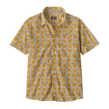Patagonia Mens Go To Shirt in Future Flowers: Natural