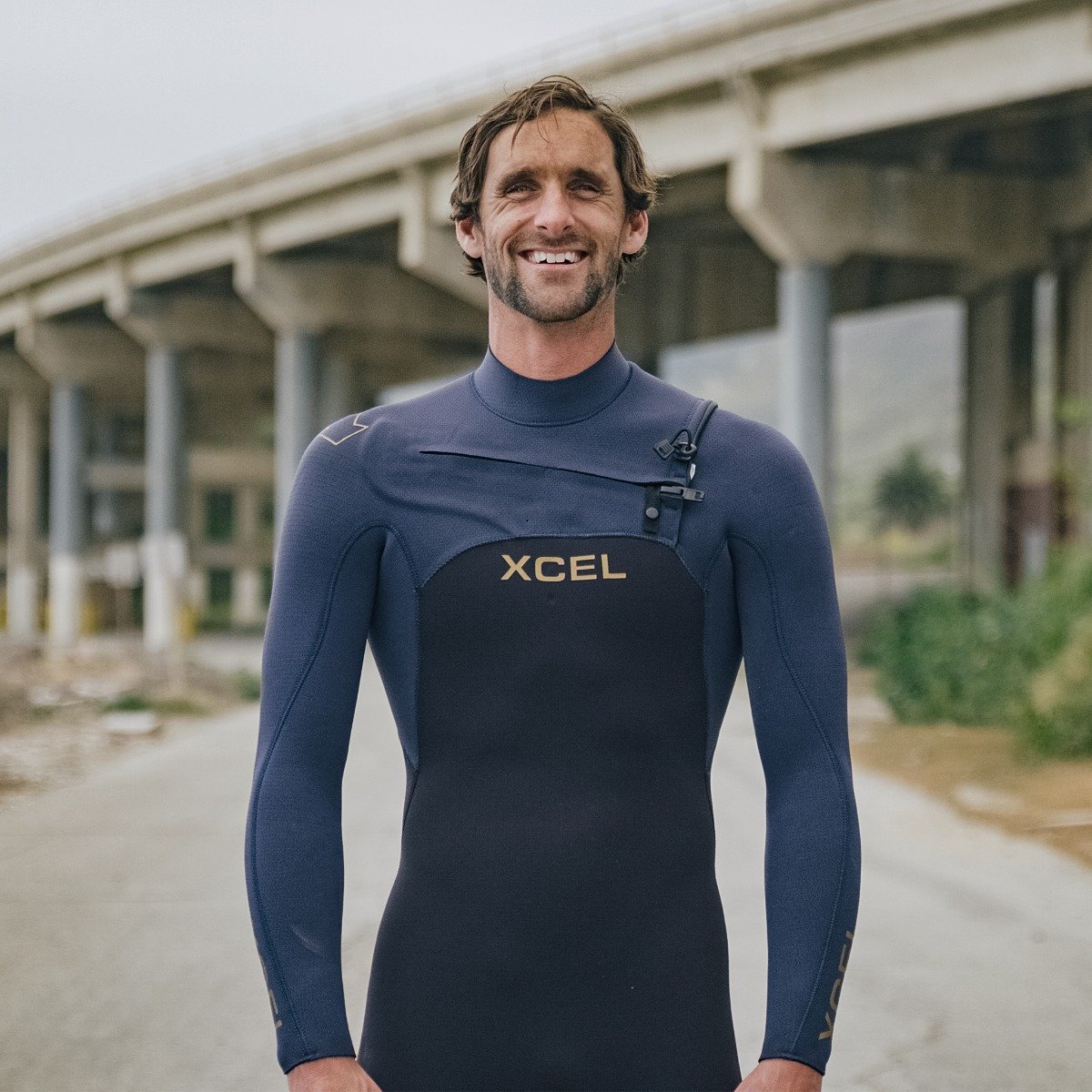 Xcel Comp + 4/3mm Men's Chest Zip Wetsuit 2026 - Black/Blue Nights