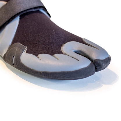 Zion Yeti 5mm Split Toe Wetsuit Boots - Black/Grey